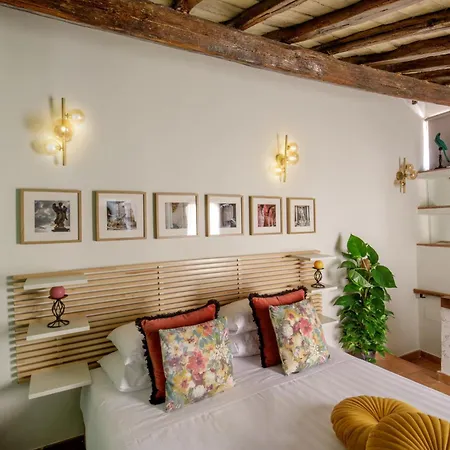 Rooftop Boho Loft Spanish Steps *