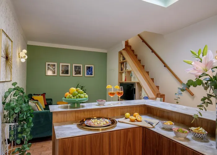 Rooftop Boho Loft Spanish Steps Apartment