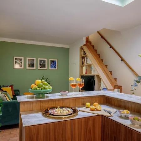 Rooftop Boho Loft Spanish Steps アパート